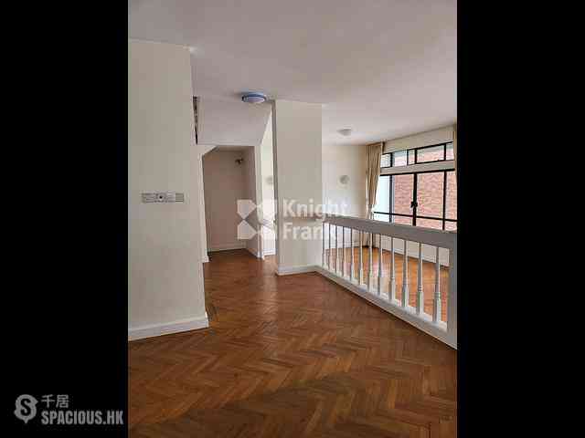 Chung Hom Kok - Coral Villas 08
