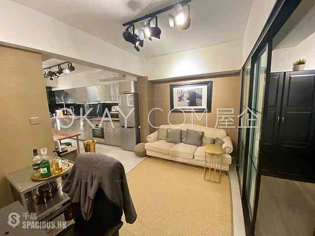Central - 59-61, Wellington Street 03