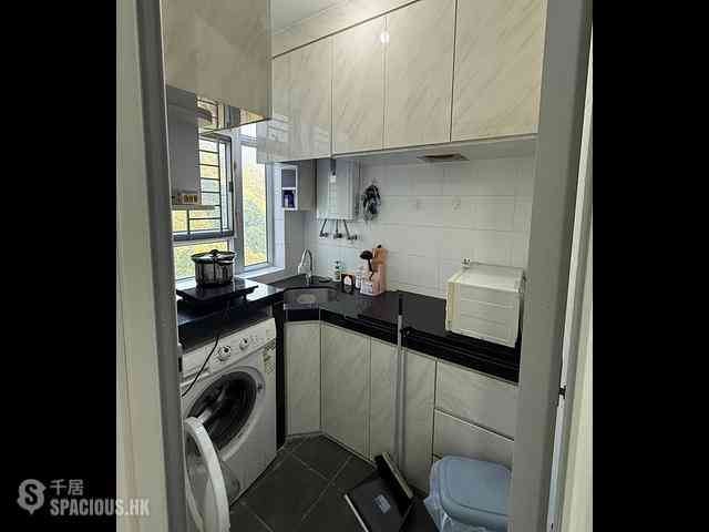 Tung Chung - Yu Tai Court Yu Yinghouse (Block B) 03