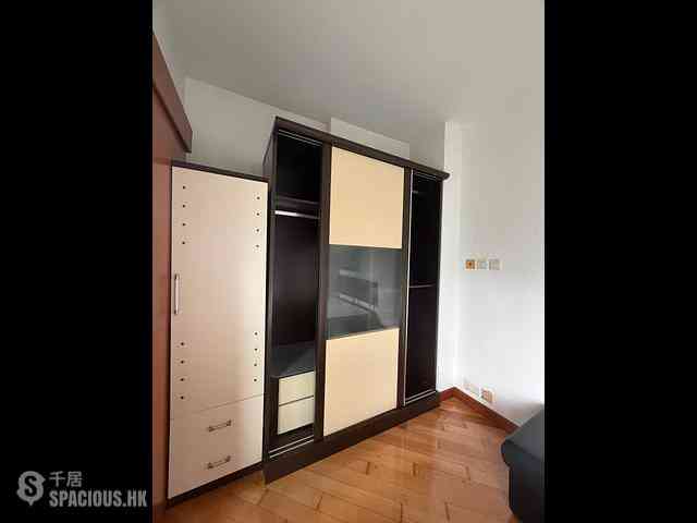 Tung Chung - Coastal Skyline Phase 1 Block 6 04