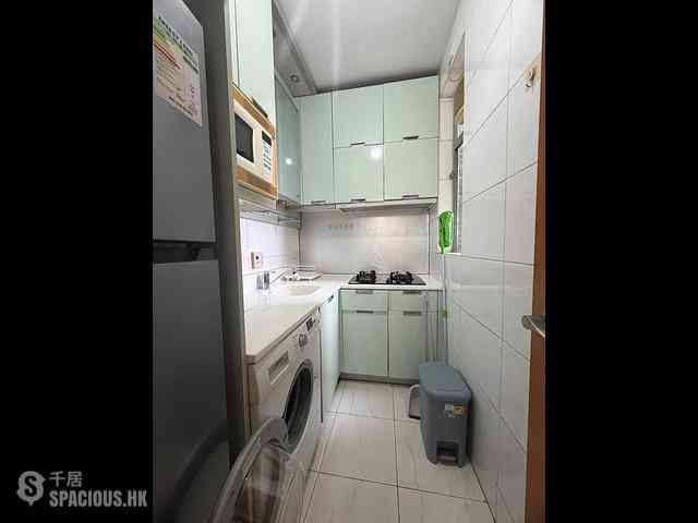 Tung Chung - Coastal Skyline Phase 1 Block 6 07