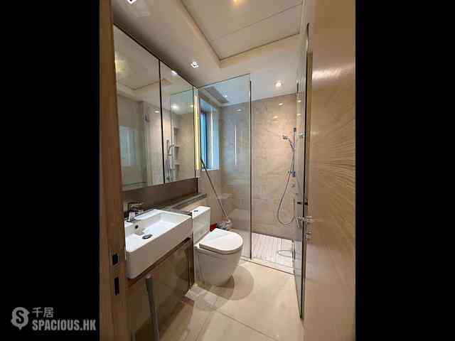 Tung Chung - Century Link Phase 1 Tower 5B 06
