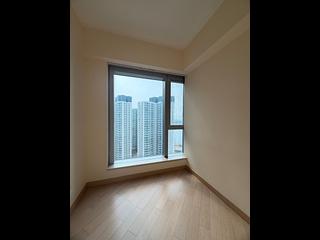 Tung Chung - Century Link Phase 1 Tower 5B 07