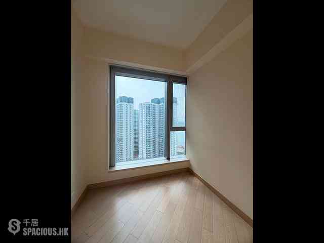 Tung Chung - Century Link Phase 1 Tower 5B 07