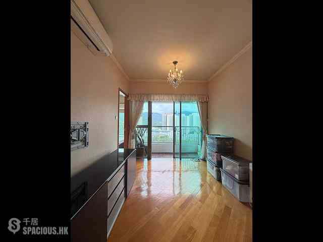 Tung Chung - Coastal Skyline Phase 3 La Rossa Block B (Block 8) 01