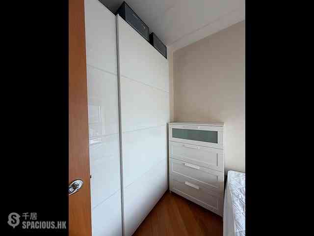 Tung Chung - Coastal Skyline Phase 3 La Rossa Block B (Block 8) 03