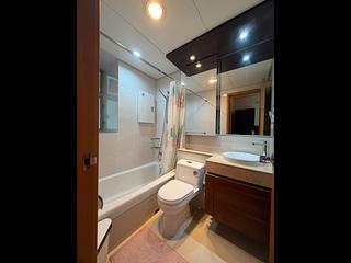 Tung Chung - Coastal Skyline Phase 3 La Rossa Block B (Block 8) 04