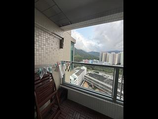 Tung Chung - Coastal Skyline Phase 3 La Rossa Block B (Block 8) 06