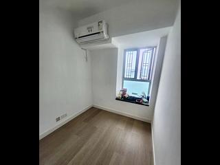 Kennedy Town - The Merton 04