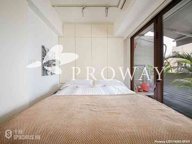 Sai Ying Pun - True Light Building 08