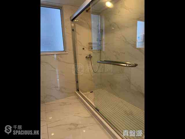 West Kowloon - The Harbourside Block 1 04