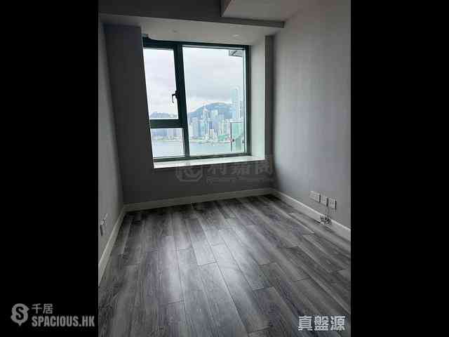 West Kowloon - The Harbourside Block 1 05