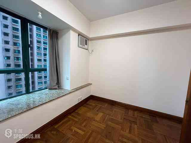 Mid Levels Central - Hillsborough Court Block 2 07