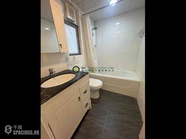 Kennedy Town - Shun Hing Building 33