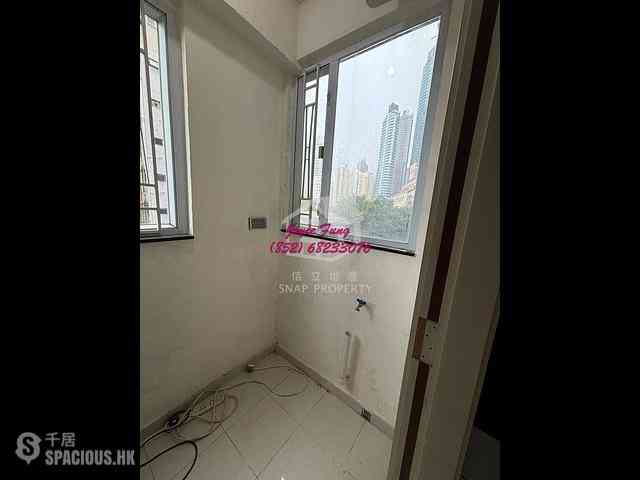 Mid Levels West - Bonanza Court 05
