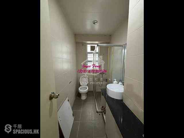 Mid Levels West - Bonanza Court 08