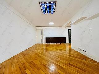Wan Chai - Phoenix Court Block 3 04