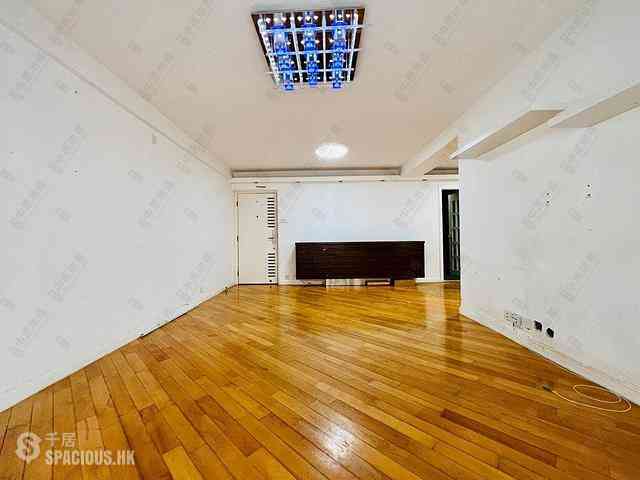 Wan Chai - Phoenix Court Block 3 04