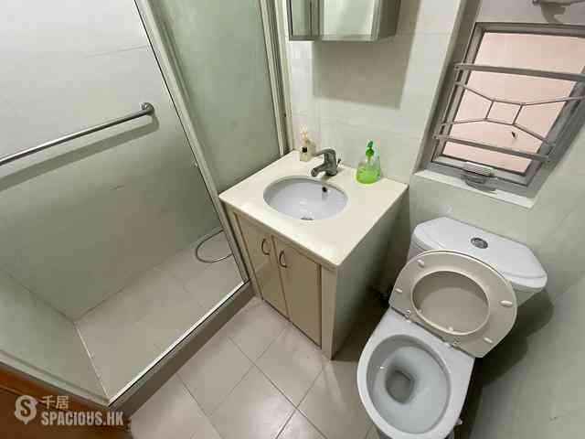Kennedy Town - Pearl Court 07