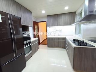 Mid Levels Central - Donnell Court 06