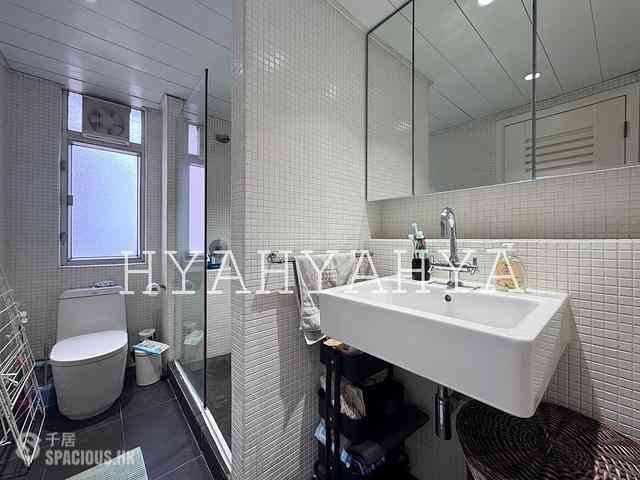 Sai Ying Pun - 17, Bonham Road 05
