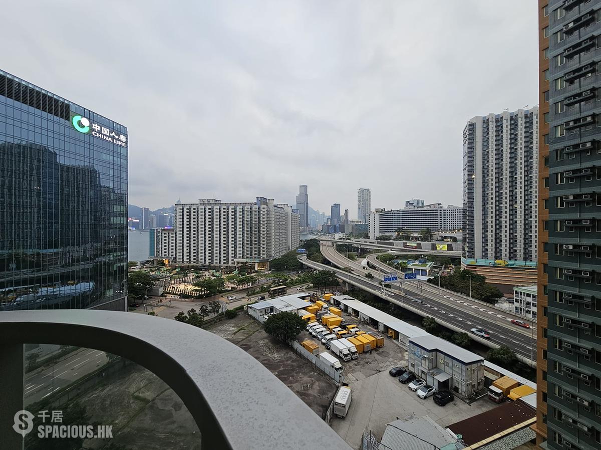 Hung Hom - Stars By The Harbour 01