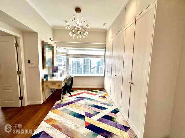 Mid Levels East - Bowen Place 15