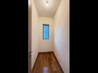 Sai Ying Pun - Island Crest Block 1 06