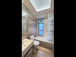 Sai Ying Pun - Island Crest Block 1 07