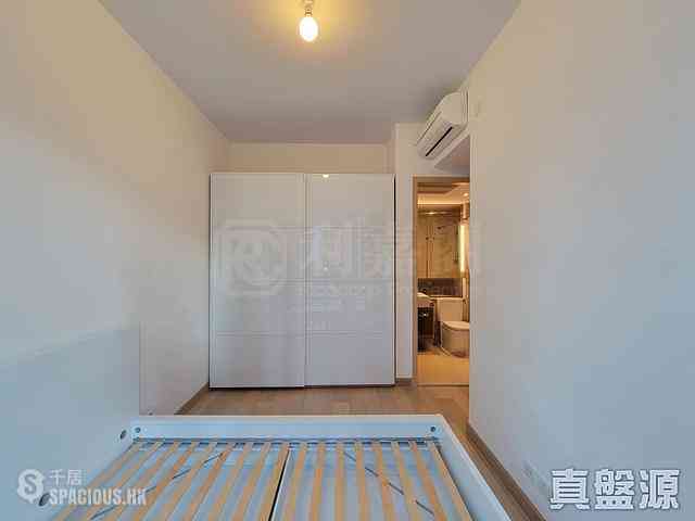 Tseung Kwan O - The Parkside Block 2 06