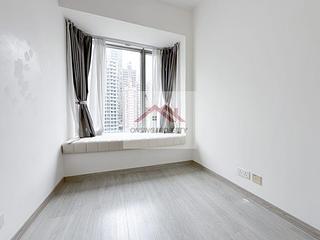 Sai Ying Pun - Island Crest 08