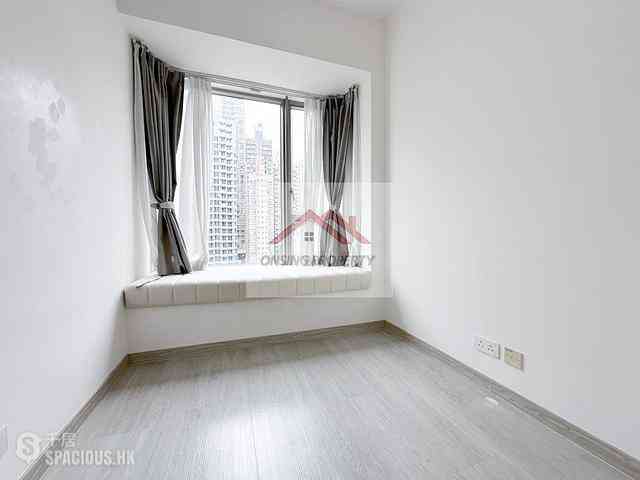 Sai Ying Pun - Island Crest 08