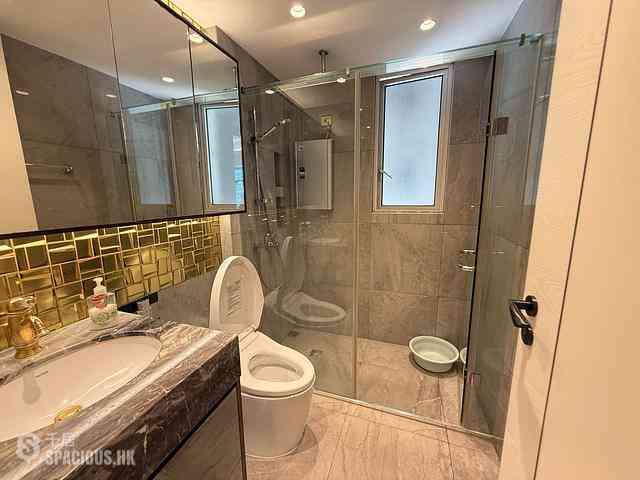 West Kowloon - The Harbourside Block 2 03