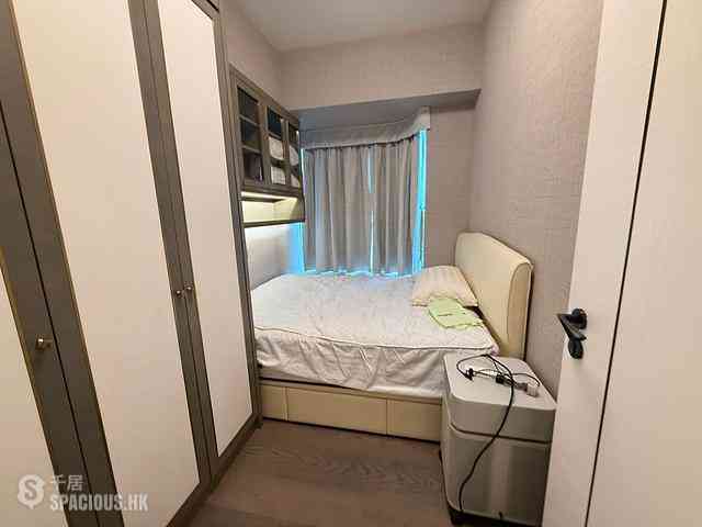 West Kowloon - The Harbourside Block 2 04