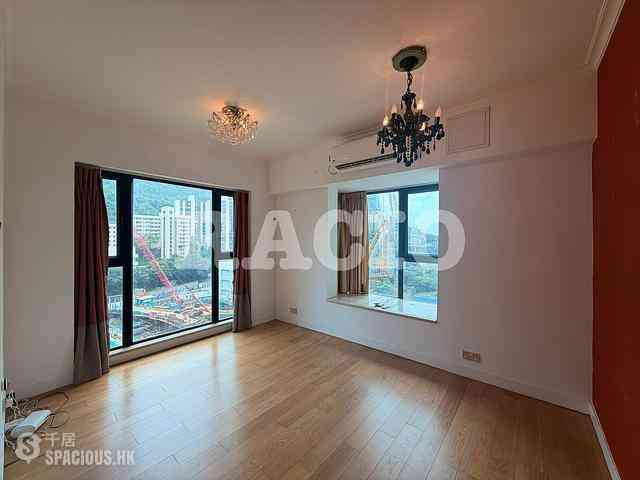 Kennedy Town - University Heights 01