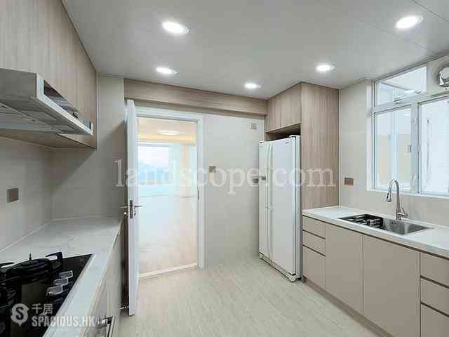 Chung Hom Kok - Hillgrove 12