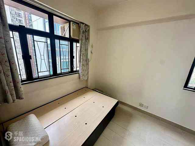 Kennedy Town - Nan Sang Building 08