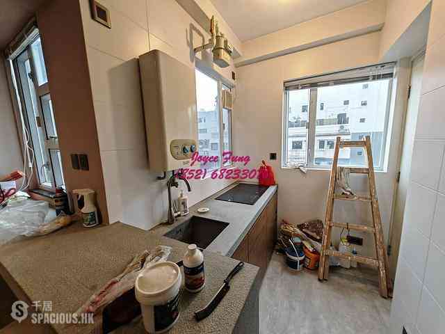 Mid Levels West - Bonanza Court 12