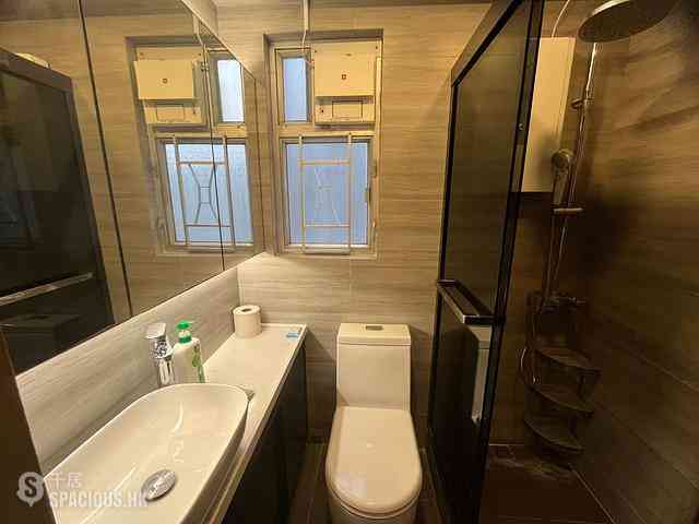 Sai Ying Pun - Lai King Court 08