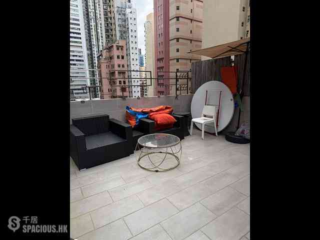 Wan Chai - Fu Yuen Building 01
