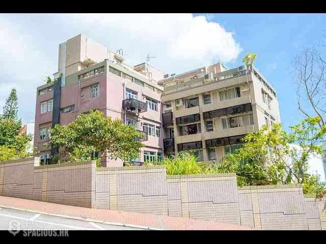 The Peak - Guildford Garden 01