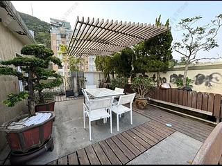 The Peak - Guildford Garden 02