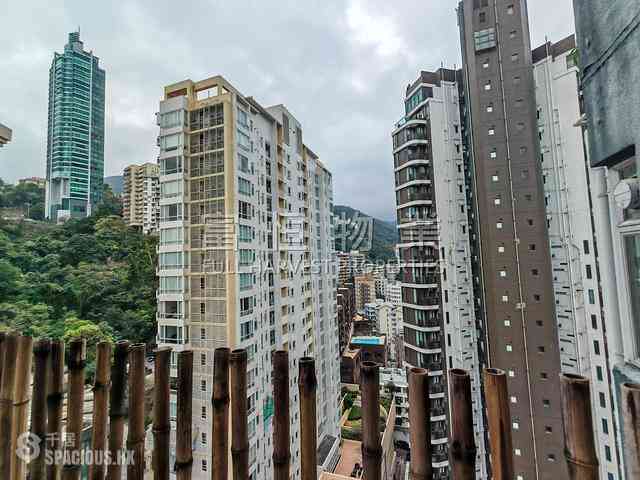 Happy Valley - Cheerful Court 13