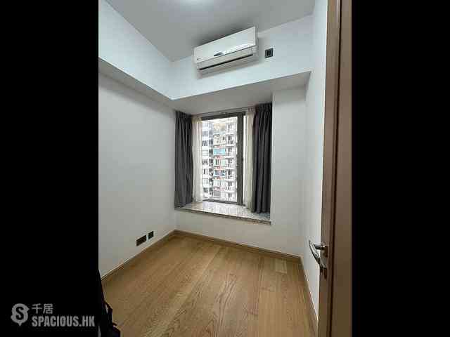 Hung Hom - Stars By The Harbour Block 3 04