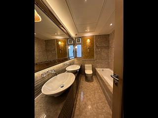Hung Hom - Stars By The Harbour Block 3 08