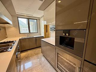 Wong Chuk Hang - The Southside Phase 2 La Marina Tower 1B 07