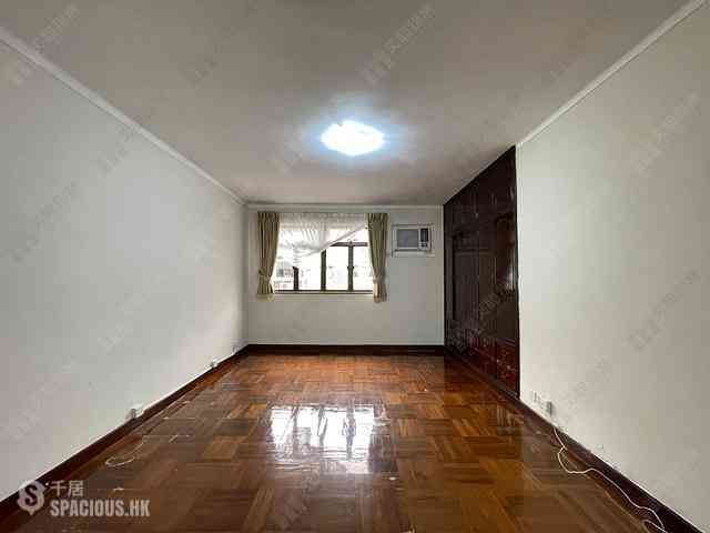 Happy Valley - Antonia House 08
