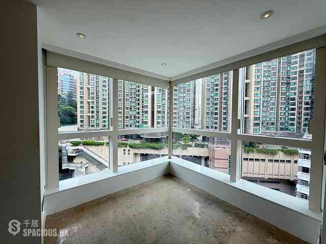 Shek Tong Tsui - Eight South Lane 02