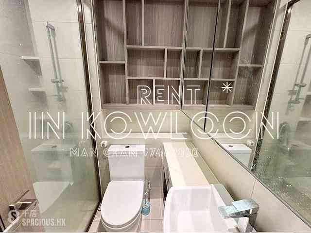 Tai Kok Tsui - L・Living 23 07