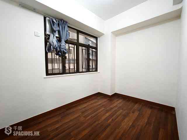 Sheung Wan - Mandarin Building (J Plus) 03